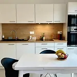 Appartement Avec Jardin Proche De La