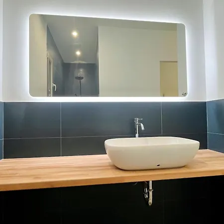 Appartamento Avec Jardin Proche De La *