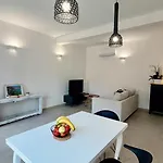Appartement Avec Jardin Proche De La Saint-Raphaël