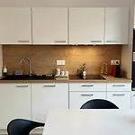 Avec Jardin Proche De La Appartement *